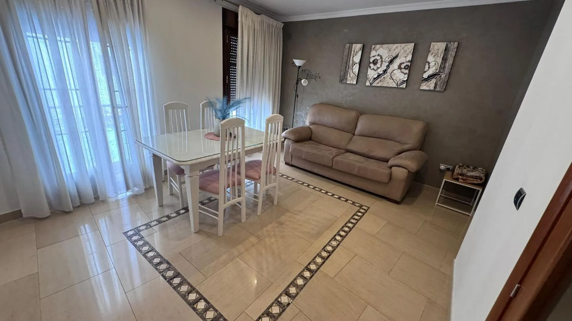 Penuelas Apartment 卢塞纳